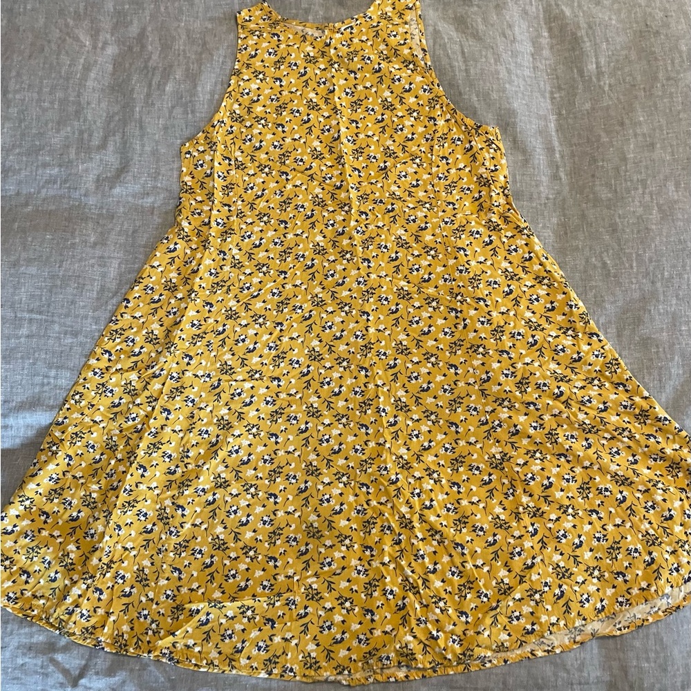 Old Navy Women’s Yellow Floral Swing Dress size small summer resort vacation